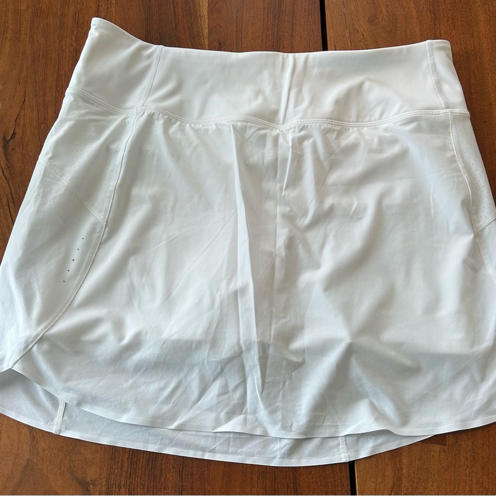Athleta White Skort size large